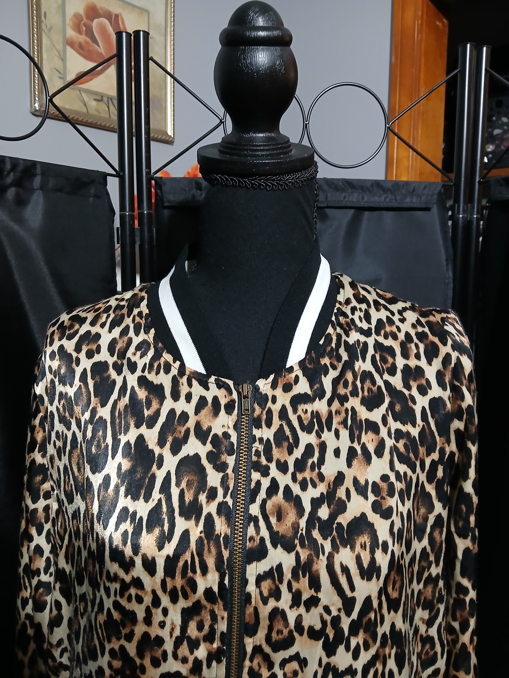 Peyton Jensen Women’s Leopard Print Bomber Jacket - Black & Tan Size M - Picture 4 of 9